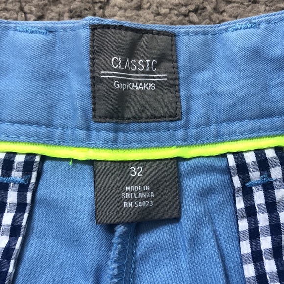 Shorts - Picture 2 of 4